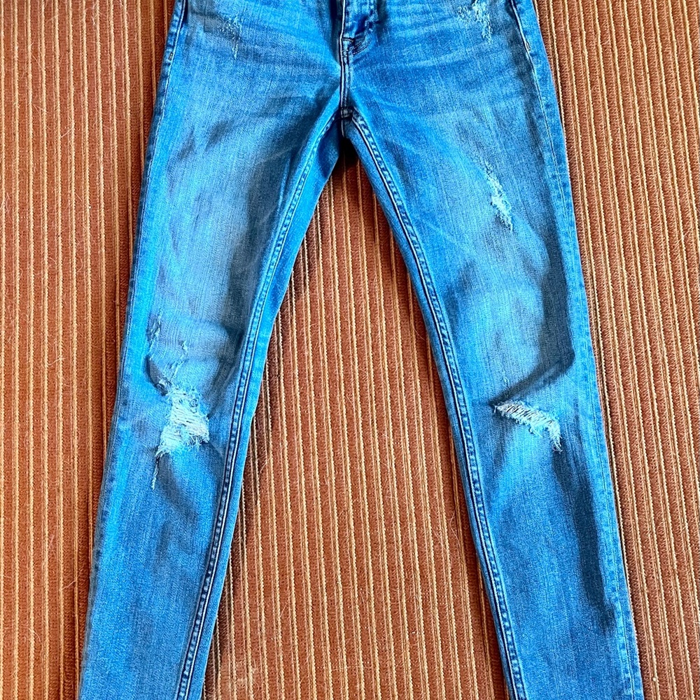 Vigoss Distressed Jagger Skinny Jeans